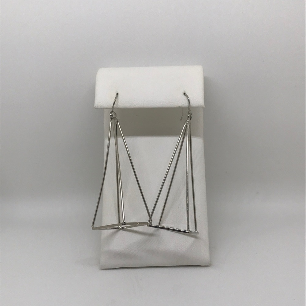SILVER TRIANGLE EARRINGS✨✨✨